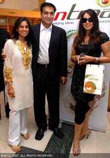 Mahima Chaudhry feet photo thumbnail