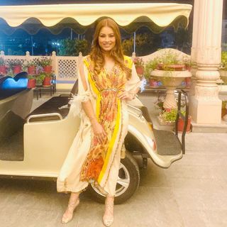 Mahima Chaudhry feet photo thumbnail