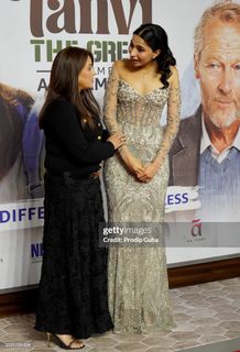 Mahima Chaudhry feet photo 10