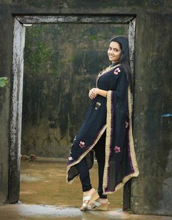 Mahima Nambiar feet photo 12