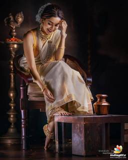 Mahima Nambiar feet photo 8
