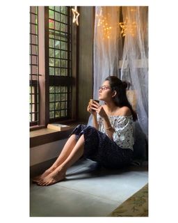 Mahima Nambiar feet photo 14