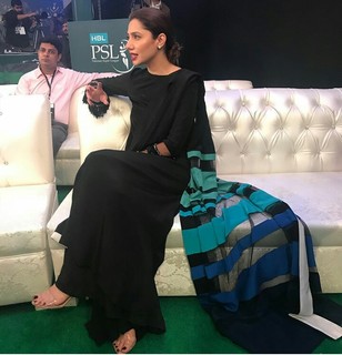 Mahira Khan feet photo thumbnail