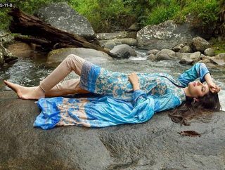 Mahira Khan feet photo thumbnail
