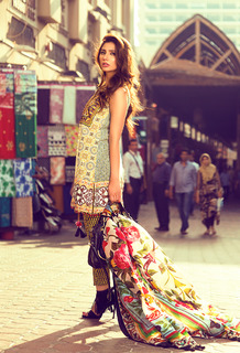 Mahira Khan feet photo thumbnail