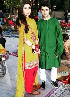 Mahira Khan feet photo thumbnail