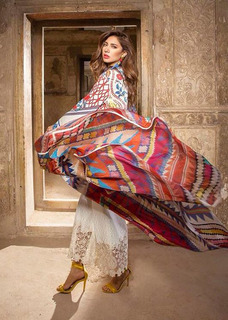 Mahira Khan feet photo thumbnail