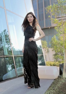 Mahira Khan feet photo thumbnail