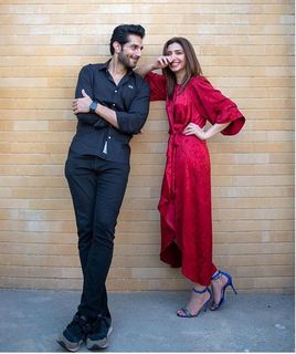Mahira Khan feet photo thumbnail