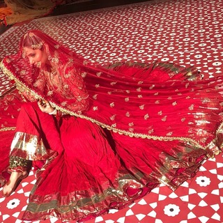 Mahira Khan feet photo thumbnail