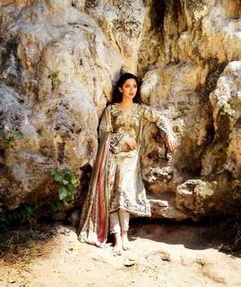 Mahira Khan feet photo thumbnail