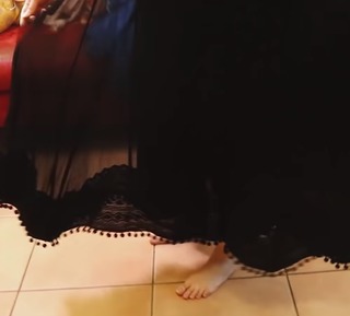 Mahira Khan feet photo thumbnail