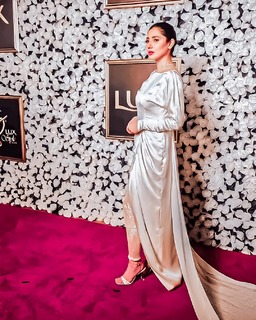 Mahira Khan feet photo thumbnail