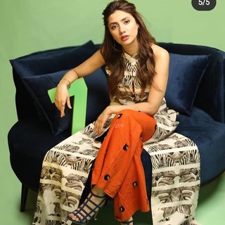 Mahira Khan feet photo thumbnail