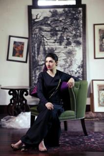 Mahira Khan feet photo thumbnail
