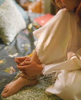 Mahira Khan feet photo thumbnail