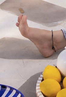 Mahira Khan feet photo thumbnail