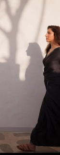Mahira Khan feet photo thumbnail