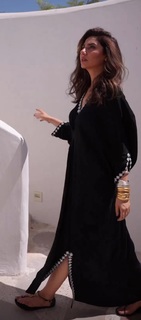 Mahira Khan feet photo thumbnail