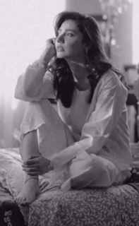 Mahira Khan feet photo thumbnail