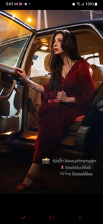 Mahira Khan feet photo thumbnail