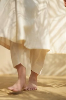 Mahira Khan feet photo thumbnail