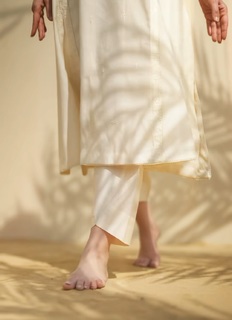 Mahira Khan feet photo thumbnail