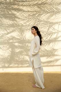 Mahira Khan feet photo thumbnail