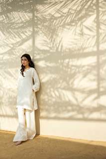Mahira Khan feet photo thumbnail
