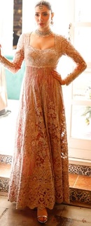 Mahira Khan feet photo thumbnail
