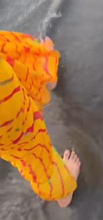 Mahira Khan feet photo thumbnail