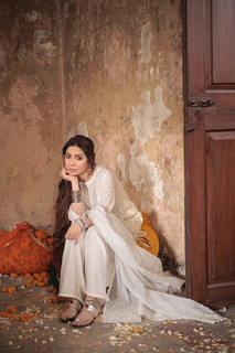Mahira Khan feet photo thumbnail
