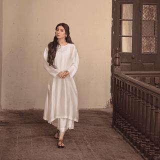Mahira Khan feet photo thumbnail
