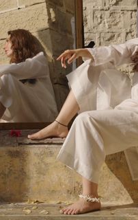 Mahira Khan feet photo thumbnail