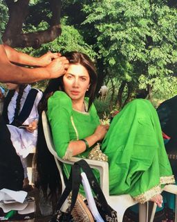 Mahira Khan feet photo 17