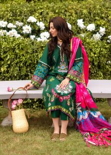 Mahira Khan feet photo 13