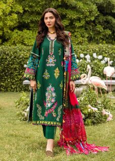 Mahira Khan feet photo 11