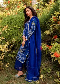 Mahira Khan feet photo 2