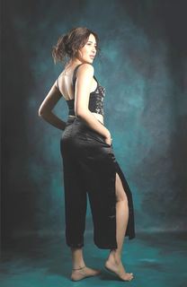 Mahira Sharma feet photo thumbnail