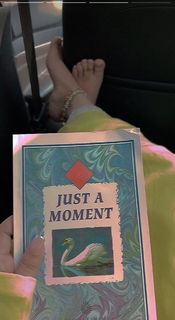 Mahira Sharma feet photo thumbnail