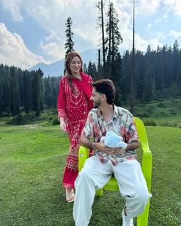 Mahira Sharma feet photo thumbnail