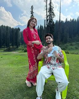 Mahira Sharma feet photo thumbnail