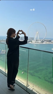 Mahira Sharma feet photo thumbnail