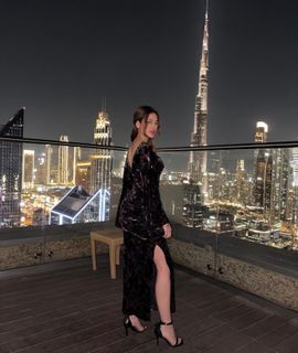 Mahira Sharma feet photo 8