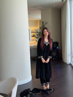 Mahira Sharma feet photo 5