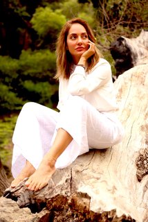 Mahnaz Afshar feet photo thumbnail