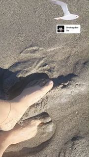 Mahnaz Afshar feet photo thumbnail
