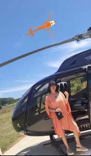 Mahnaz Afshar feet photo thumbnail