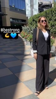 Mahnaz Afshar feet photo thumbnail
