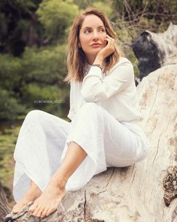 Mahnaz Afshar feet photo thumbnail